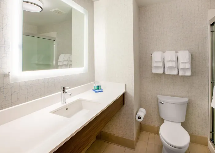 Holiday Inn Express & Suites Hayward - Castro Valley By Ihg