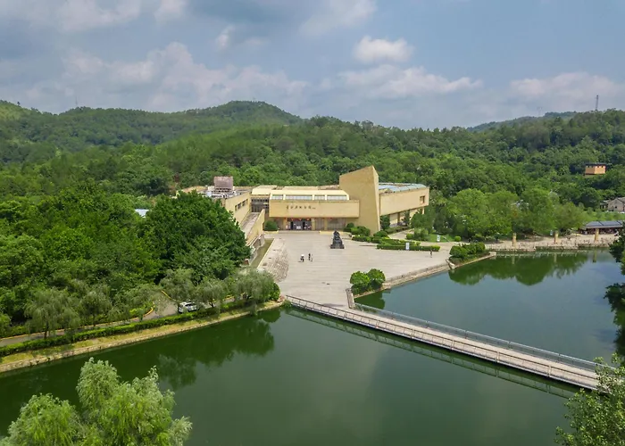 Atour Hotel Meizhou West Station R&F Center
