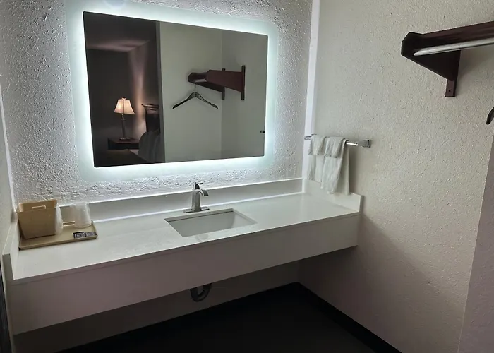 Heritage Inn