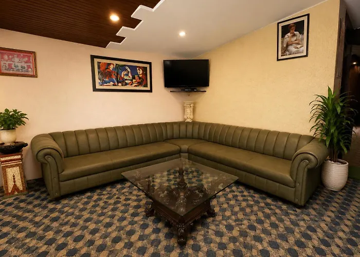 Hotel Aachman Regency With Rooftop Terrace