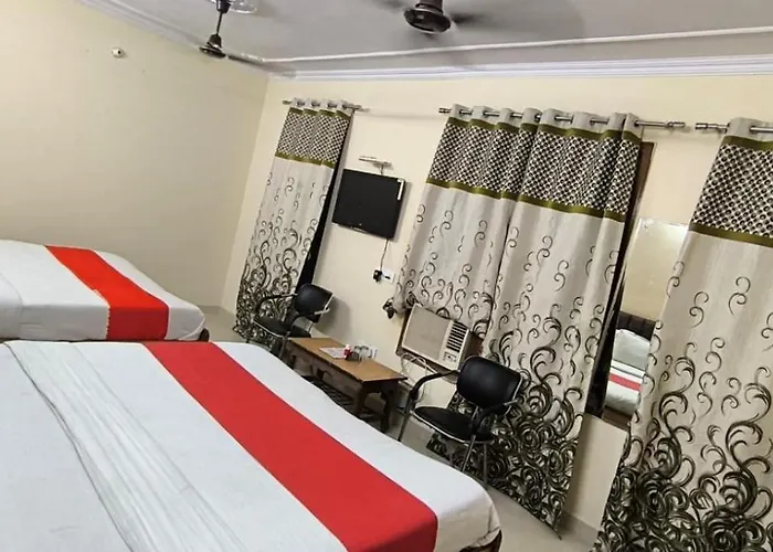 Hotel Dhanua Palace