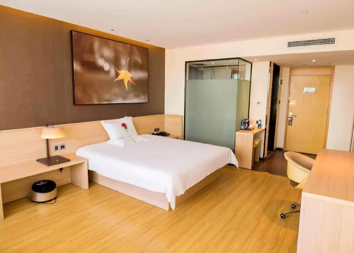 Iu Hotel Zhangye High-Speed Railway Station