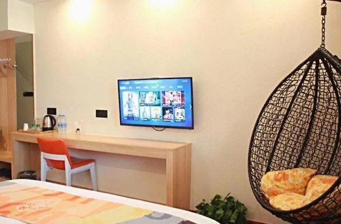 Shell Hotel Suzhou Zhangjiagang Jingang Town Central Plaza