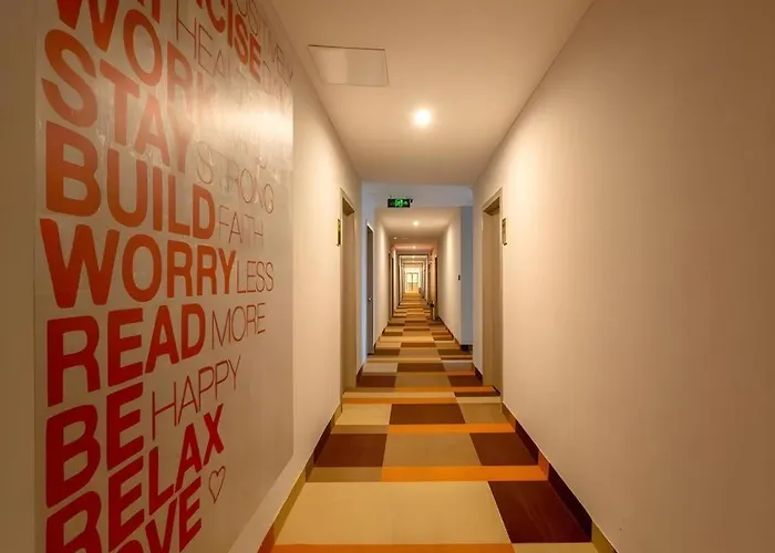Shell Hotel Suzhou Zhangjiagang Jingang Town Central Plaza
