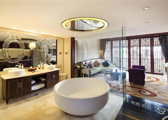 Eden Club House