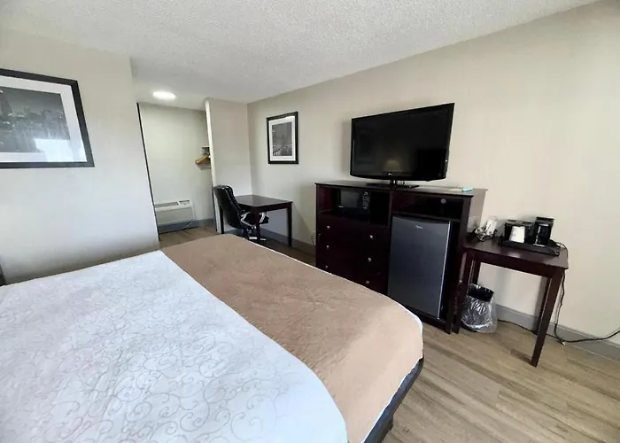 Days Inn By Wyndham St. Charles Il
