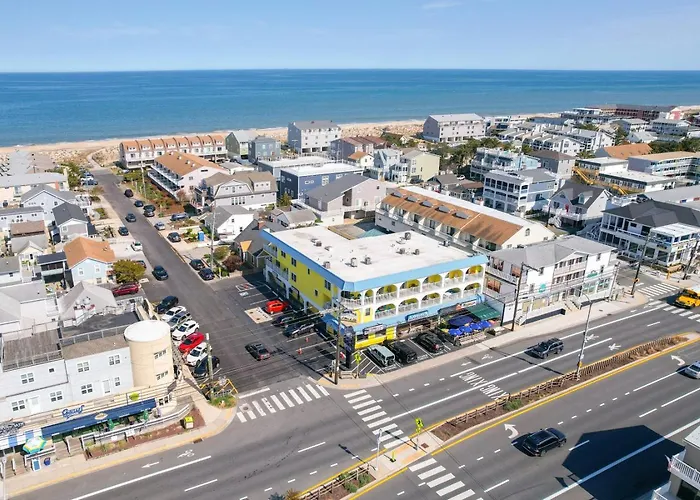 New 3Br-3Ba Beach Block With Parking