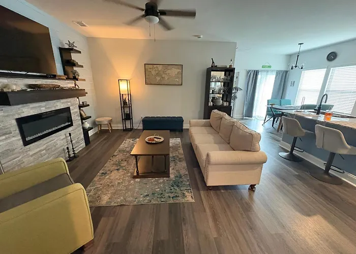 Little River Hideaway With Nearby Beaches