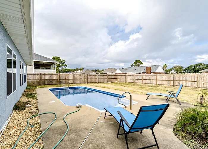 Modern Home With Wifi Deck Washer & Dryer And Central Ac