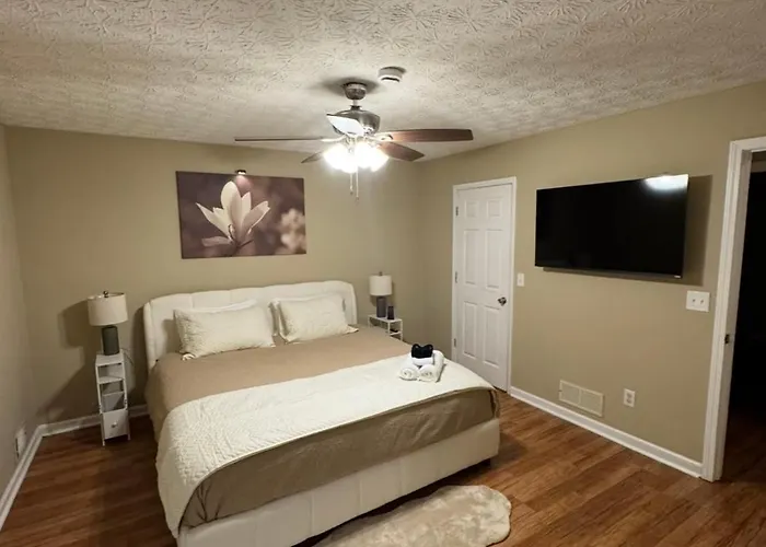 Cineluxe Retreat