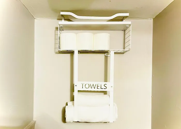 Kaws 2 Full Bed Apartment By Citylux - 10 Mins From Airport