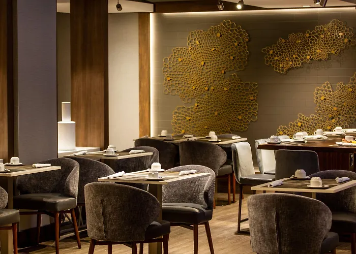 Holiday Inn Toronto Downtown Centre By Ihg