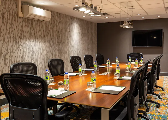 Holiday Inn Toronto Downtown Centre By Ihg