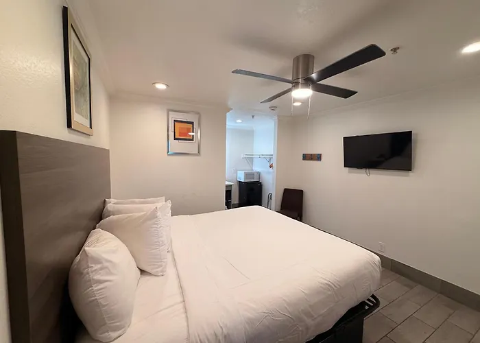 Surfside Stay