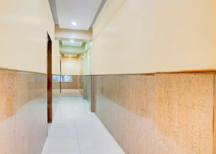 Hotel O Tiranga Residency