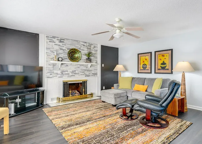 Charming Kingsport Home W/ Spacious Fenced Yard!