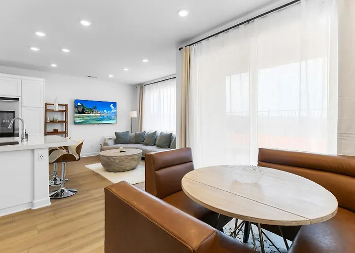 4 Bed Large House In San Diego Amazing Amenities