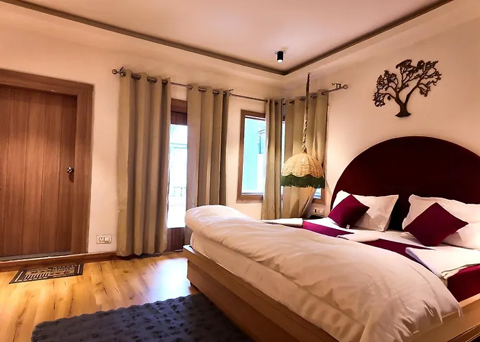 Hotel Valna Estate Himalyan View Kausani
