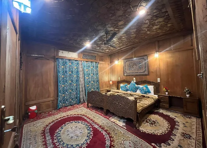 Heide Houseboats