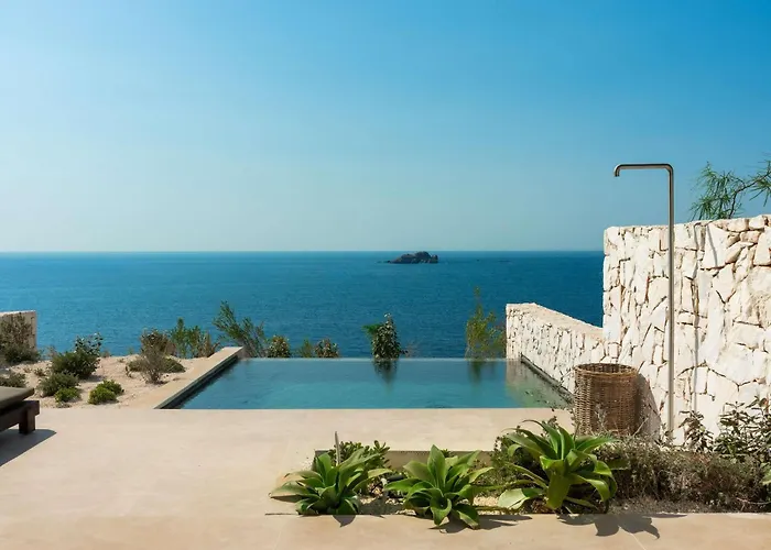 Luura - Cliff, Paros, Morgans Originals (Adults Only)