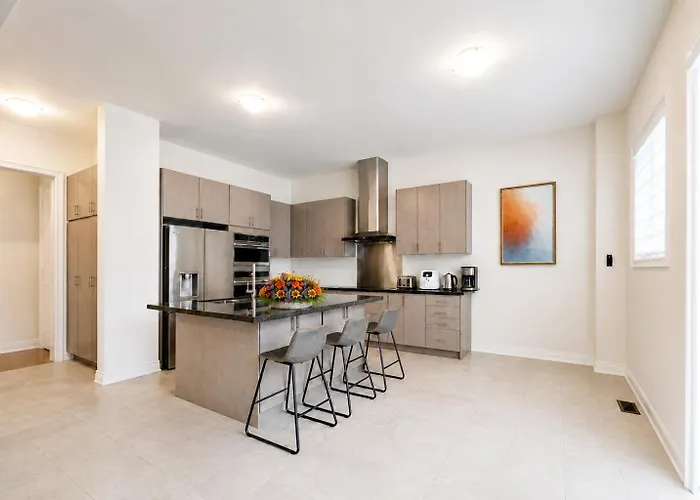 Very Modern New Luxury House In Richmondhill