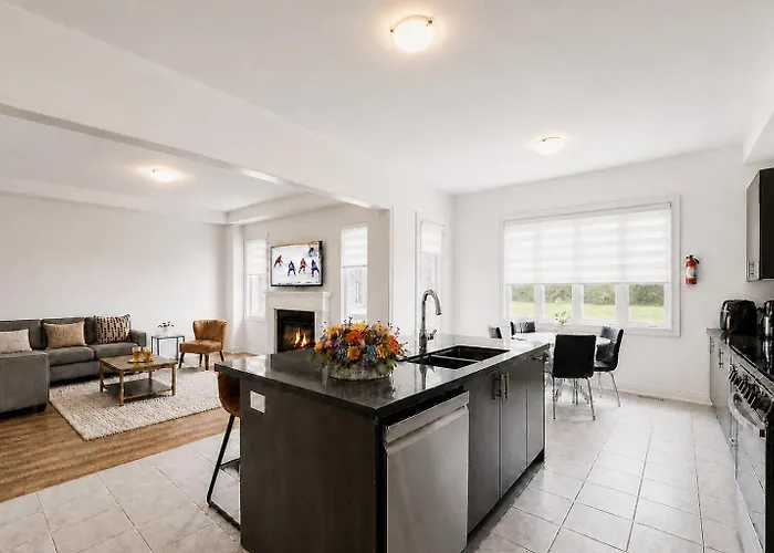 Modern Spacious Luxury Detached-House New In Rh