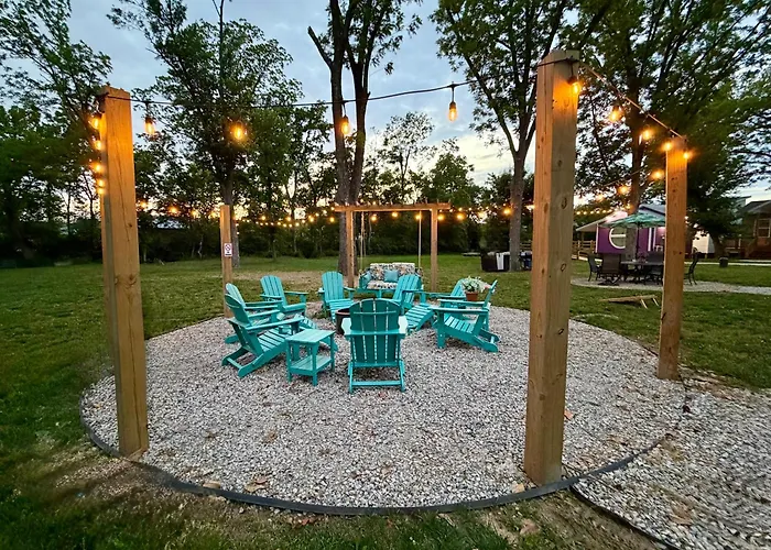 Enchanted Mermaid A-Frame, Creek, Fire Pit, Pet Friendly