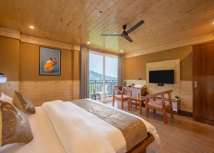 The Village Retreat Kufri Shimla L Family Events I Multi Cuisine Restaurant L Sky Bonfire L Power Backup L Free Parking L Kufri By Exotic Stays