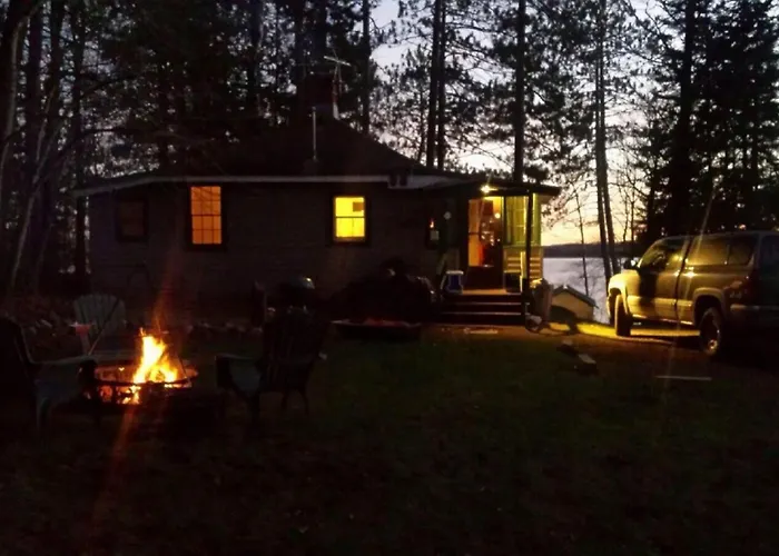 “The Cottage “On Lake Amnicon. Pet Friendly!