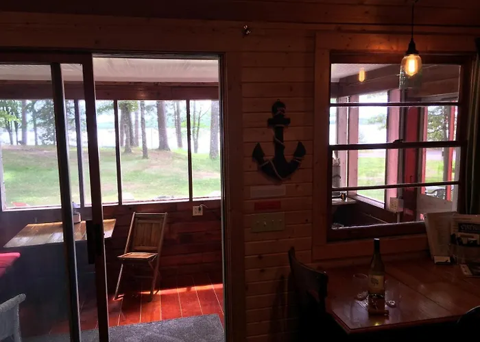 “The Bunk House” On Lake Amnicon. Pet Friendly!