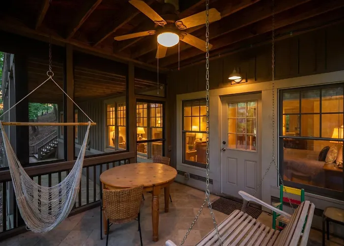 - Dawsonville, Ga - Take In Beautiful Lake Views, Kick Off A Game Of Foosball, Cozy Up By The Fireplace, And Unwind On The Scree