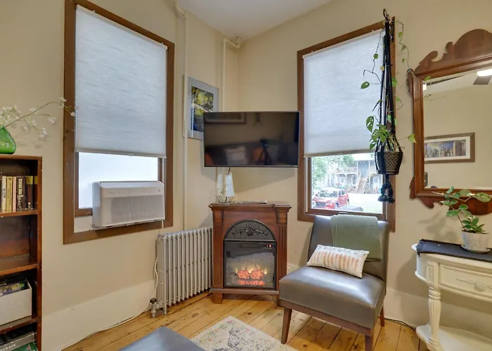 Walk To Main St Stroudsburg! Historic Dtwn Home