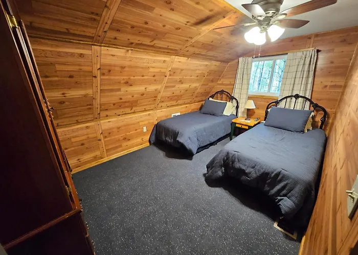 Sandy River Lodge- On The Au Sable River Near Grayling