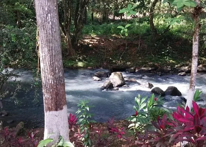 Cabañitas Río Celeste