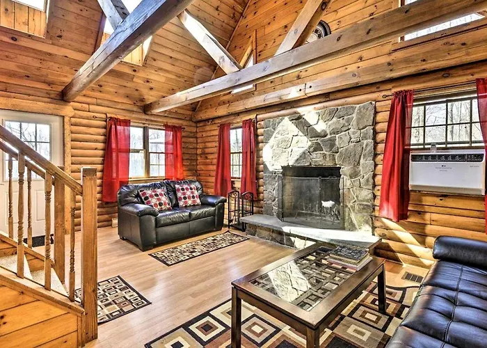 Delightful Log Cabin In The Pocono Mountains Near Scranton, Pennsylvania