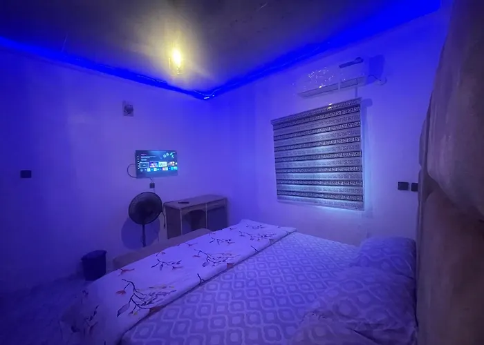 Oil City Paradise Hotel And Suites