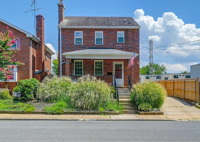 1 Mi To Trolley Square! Family Home W/ Bar & Yard