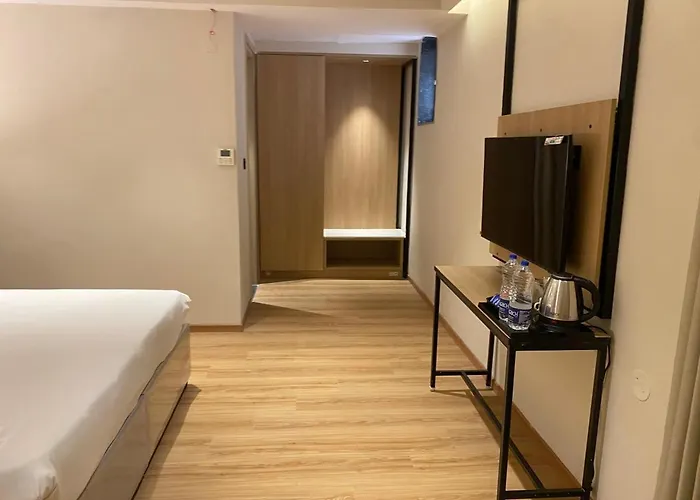 Z Suites And Studios