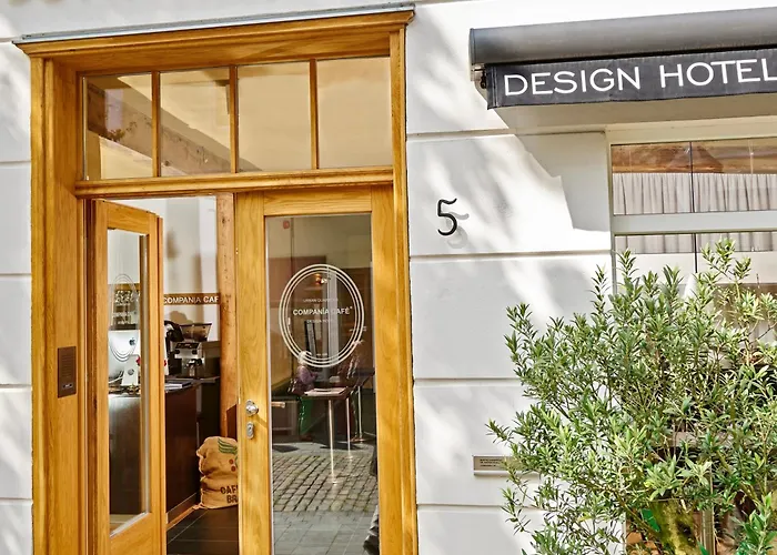 Compania Cafe Design Hotel