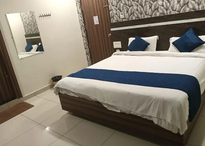 Hotel Madhavi Elite