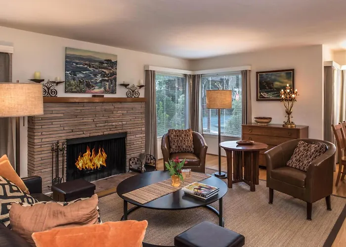 3759 Pacific Grove Retreat
