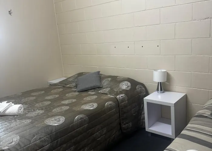 Yuleba Hotel Motel