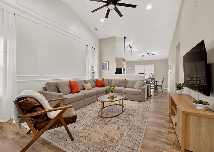 4Br Greenwood In Extended & Monthly Stays