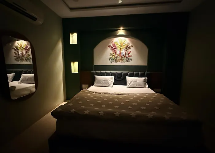 Hotel Maheshwar Stay