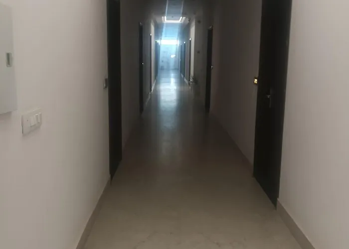 Rr Hotel