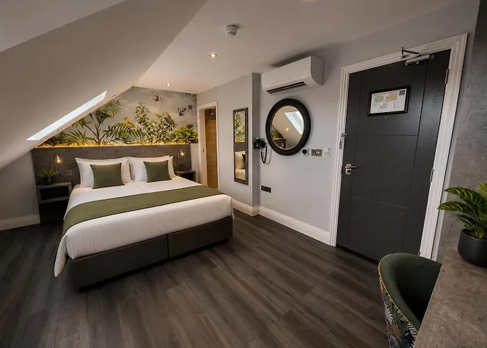 Vivatar Heathrow Hotel