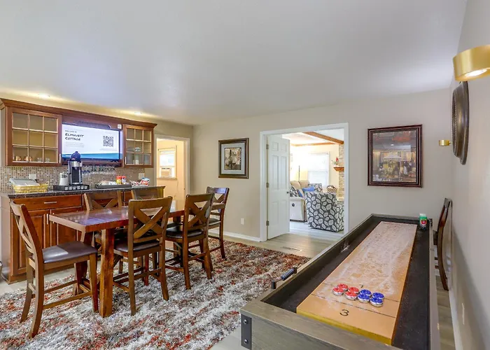 Group-Friendly Rambler W/ Fenced Backyard & Deck