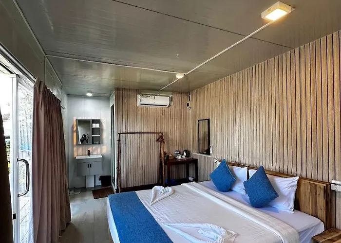 Infinity Beach Bungalows And Restaurant