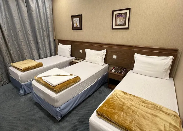 Town House Hotel - Shuttle Service To Haram