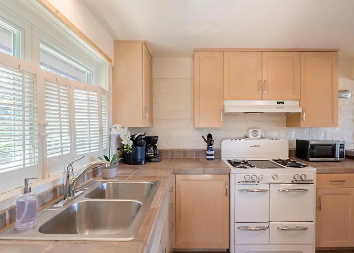 3786 Adobe By The Sea